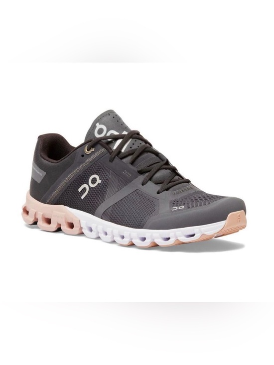 On Running Shoes - On Cloudflow women size 9W